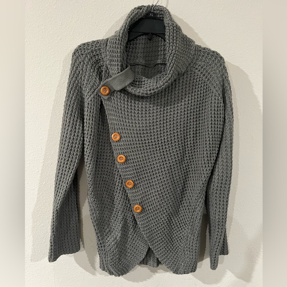 Loose turtle neck sweater